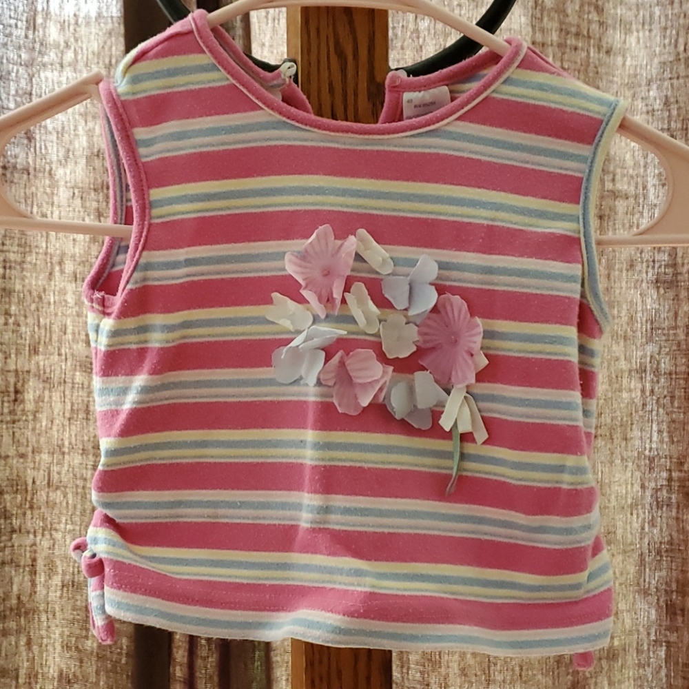 B.T. KIDS. GIRL'S TOP SIZE 3T